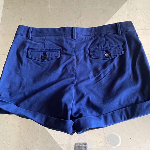 Women’s Banana Republic Size 8P City Chino Navy Blue Stretch Shorts 5” inseam - Picture 2 of 9